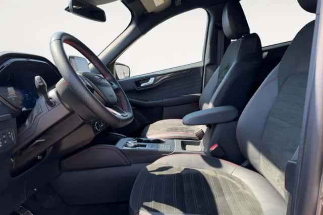 Ford Kuga (2024) thumbnail 5
