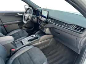 Ford Kuga (2021) thumbnail 3