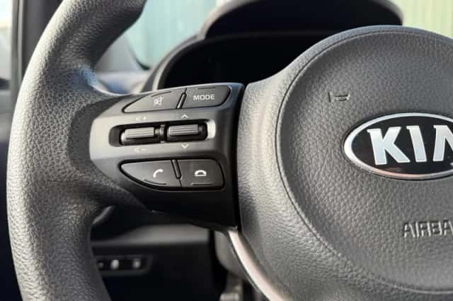 Kia Picanto (2021) thumbnail 18