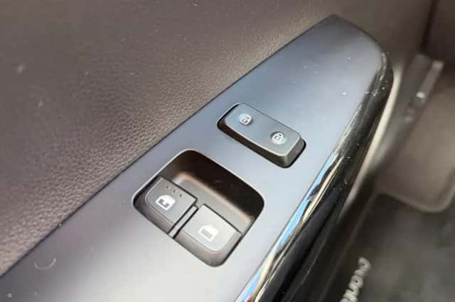 Kia Picanto (2021) thumbnail 25
