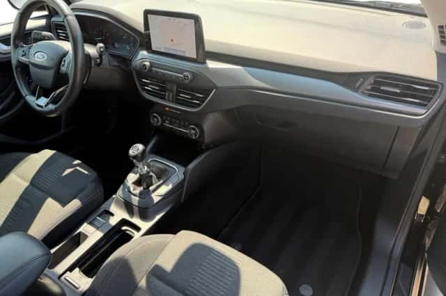 Ford Focus (2019) thumbnail 3