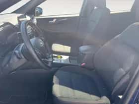 Ford Kuga (2022) thumbnail 5