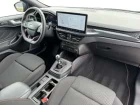 Ford Focus (2024) thumbnail 3