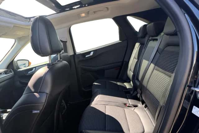 Ford Kuga (2020) thumbnail 6