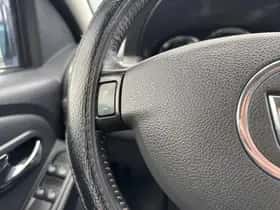 Dacia Duster (2015) thumbnail 20