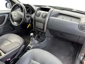 Dacia Duster (2015) thumbnail 3