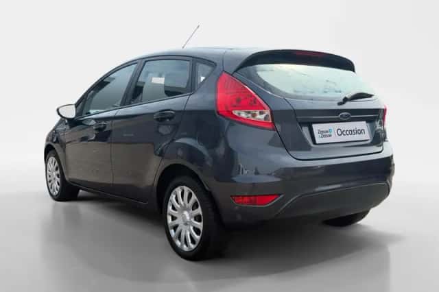 Ford Fiesta (2010) thumbnail 11