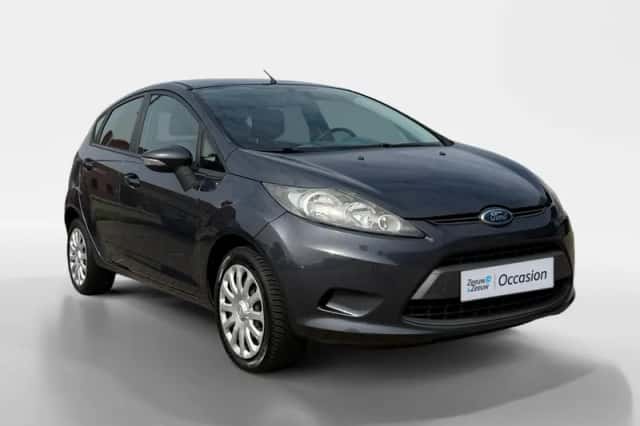 Ford Fiesta (2010) thumbnail 12
