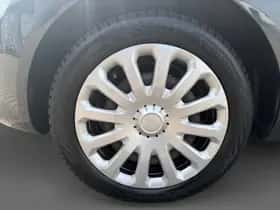 Ford Fiesta (2010) thumbnail 15