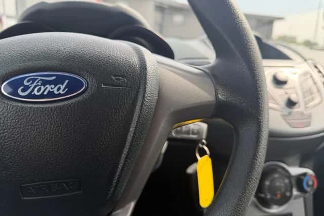Ford Fiesta (2010) thumbnail 20