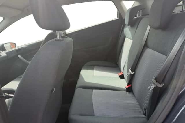 Ford Fiesta (2010) thumbnail 5