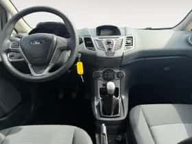 Ford Fiesta (2010) thumbnail 7
