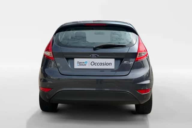 Ford Fiesta (2010) thumbnail 8