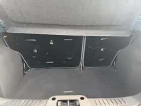 Ford Fiesta (2010) thumbnail 9