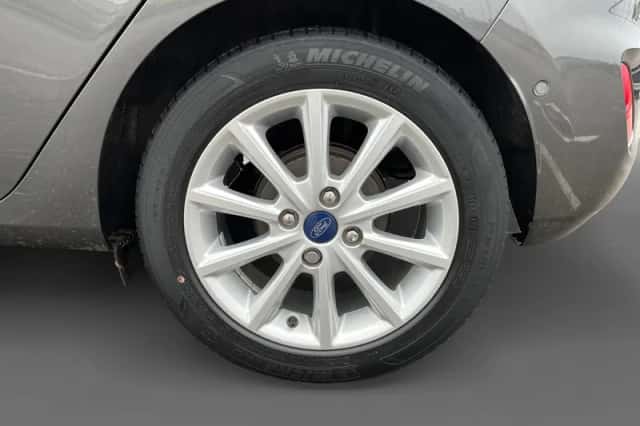 Ford Fiesta (2019) thumbnail 15
