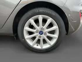 Ford Fiesta (2019) thumbnail 16