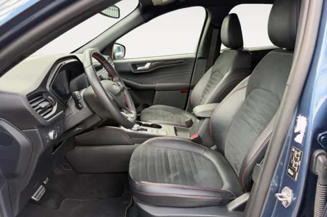 Ford Kuga (2021) thumbnail 5