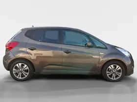 Kia Venga (2016) thumbnail 2