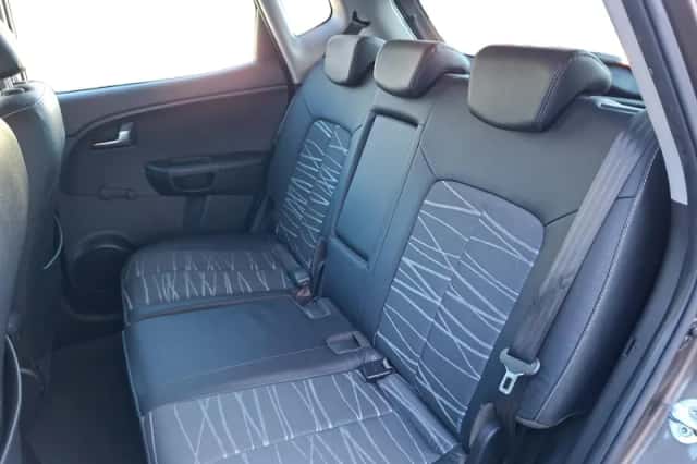 Kia Venga (2016) thumbnail 11