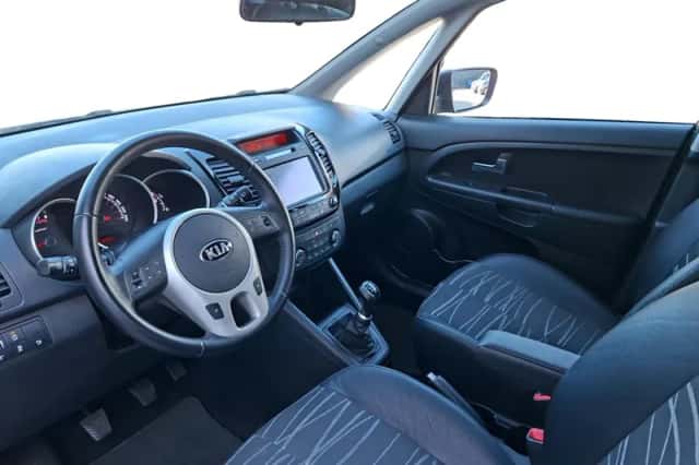 Kia Venga (2016) thumbnail 12