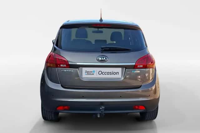 Kia Venga (2016) thumbnail 6