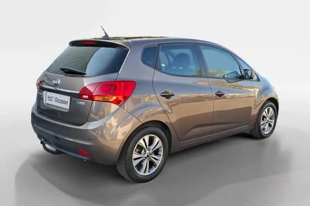 Kia Venga (2016) thumbnail 7