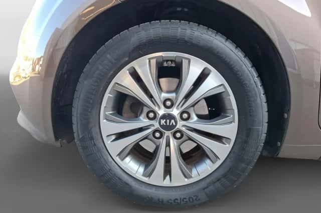 Kia Venga (2016) thumbnail 8