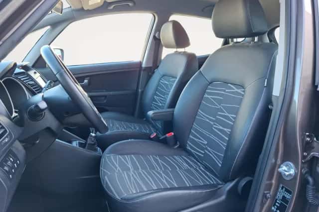 Kia Venga (2016) thumbnail 10
