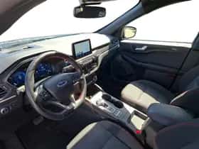 Ford Kuga (2023) thumbnail 13