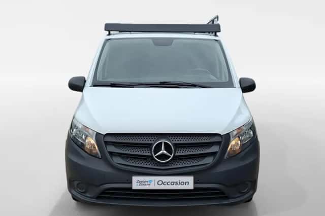 Mercedes-Benz Vito (2021) thumbnail 2
