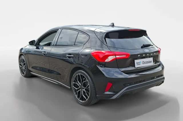 Ford Focus (2021) thumbnail 5