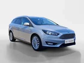 Ford Focus (2018) thumbnail 3