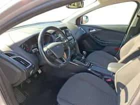 Ford Focus (2018) thumbnail 9