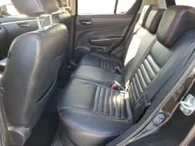 Suzuki Swift (2012) thumbnail 11