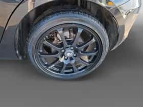 Suzuki Swift (2012) thumbnail 8