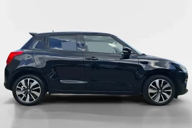 Suzuki Swift (2018) thumbnail 3