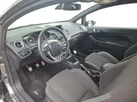 Ford Fiesta (2017) thumbnail 9