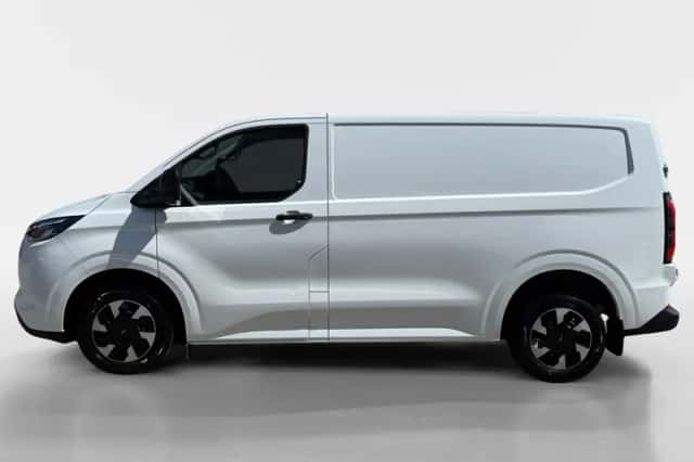 Ford E-Transit Custom (2026) thumbnail 3