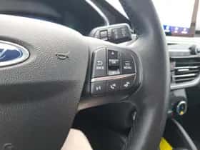 Ford Kuga (2023) thumbnail 16