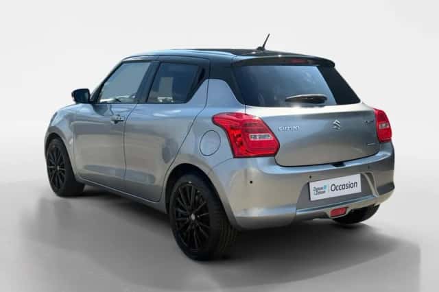 Suzuki Swift (2018) thumbnail 4