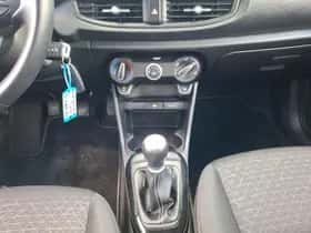 Kia Picanto (2023) thumbnail 19