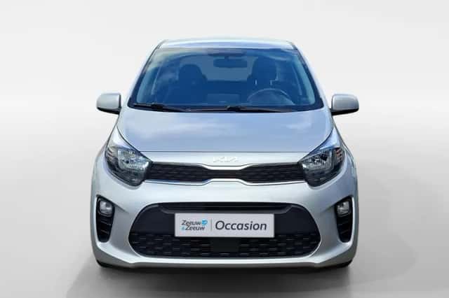 Kia Picanto (2023) thumbnail 3