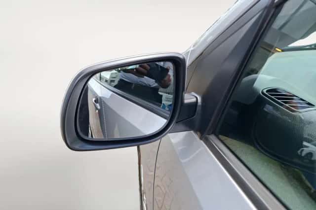 Kia Picanto (2023) thumbnail 21