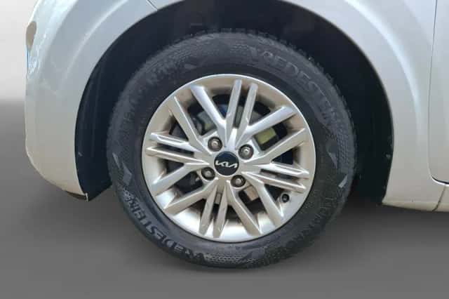 Kia Picanto (2023) thumbnail 8