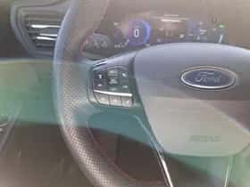Ford Kuga (2023) thumbnail 13