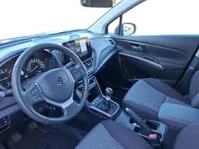 Suzuki S-Cross (2025) thumbnail 10