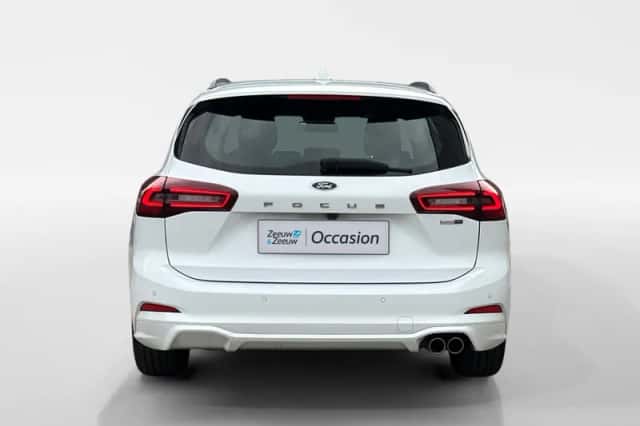 Ford Focus (2023) thumbnail 5