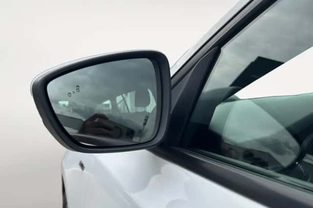 Ford Focus (2023) thumbnail 6