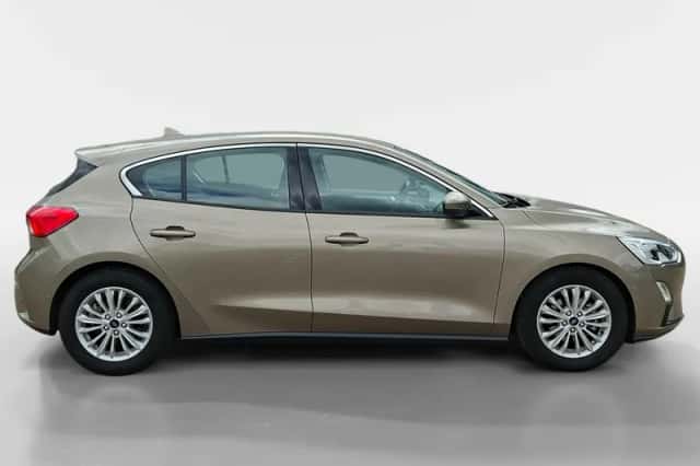Ford Focus (2019) thumbnail 3