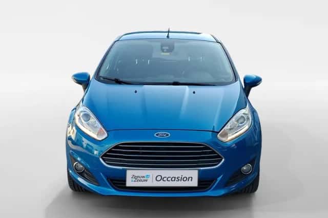 Ford Fiesta (2013) thumbnail 2